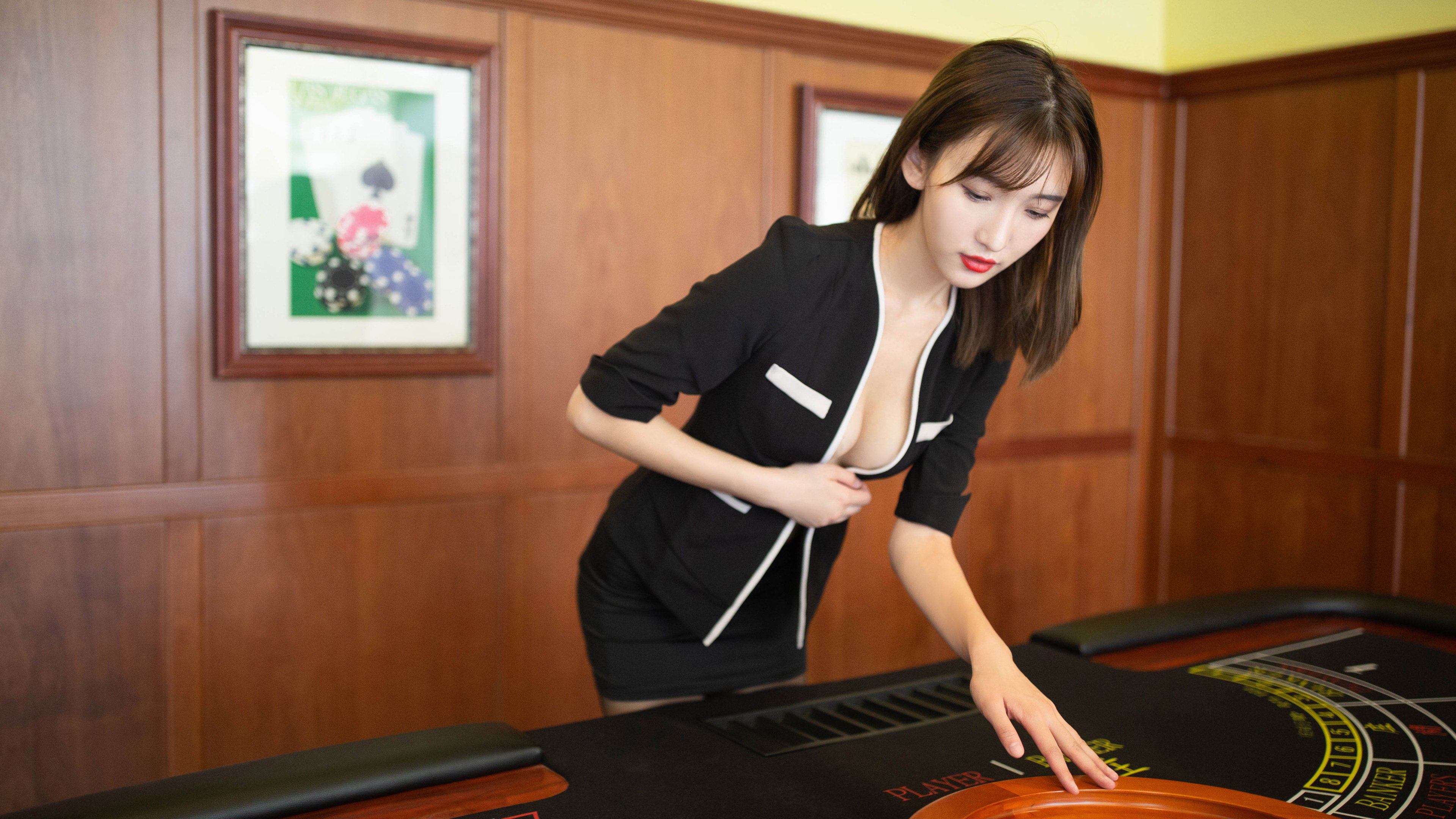 “英超迎来收官大戏,争冠局势备受关注”,英超总结