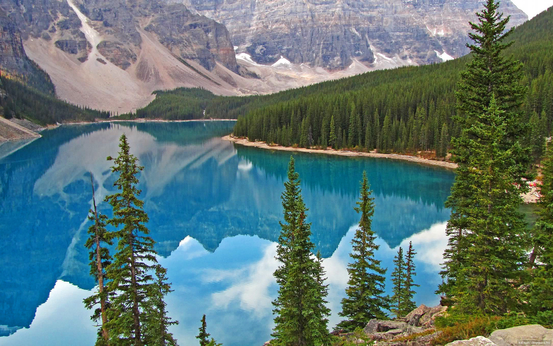 AYX GAMING-德甲六强鏖战：多特爆冷输球，莱比锡紧追不舍，多特德甲夺冠