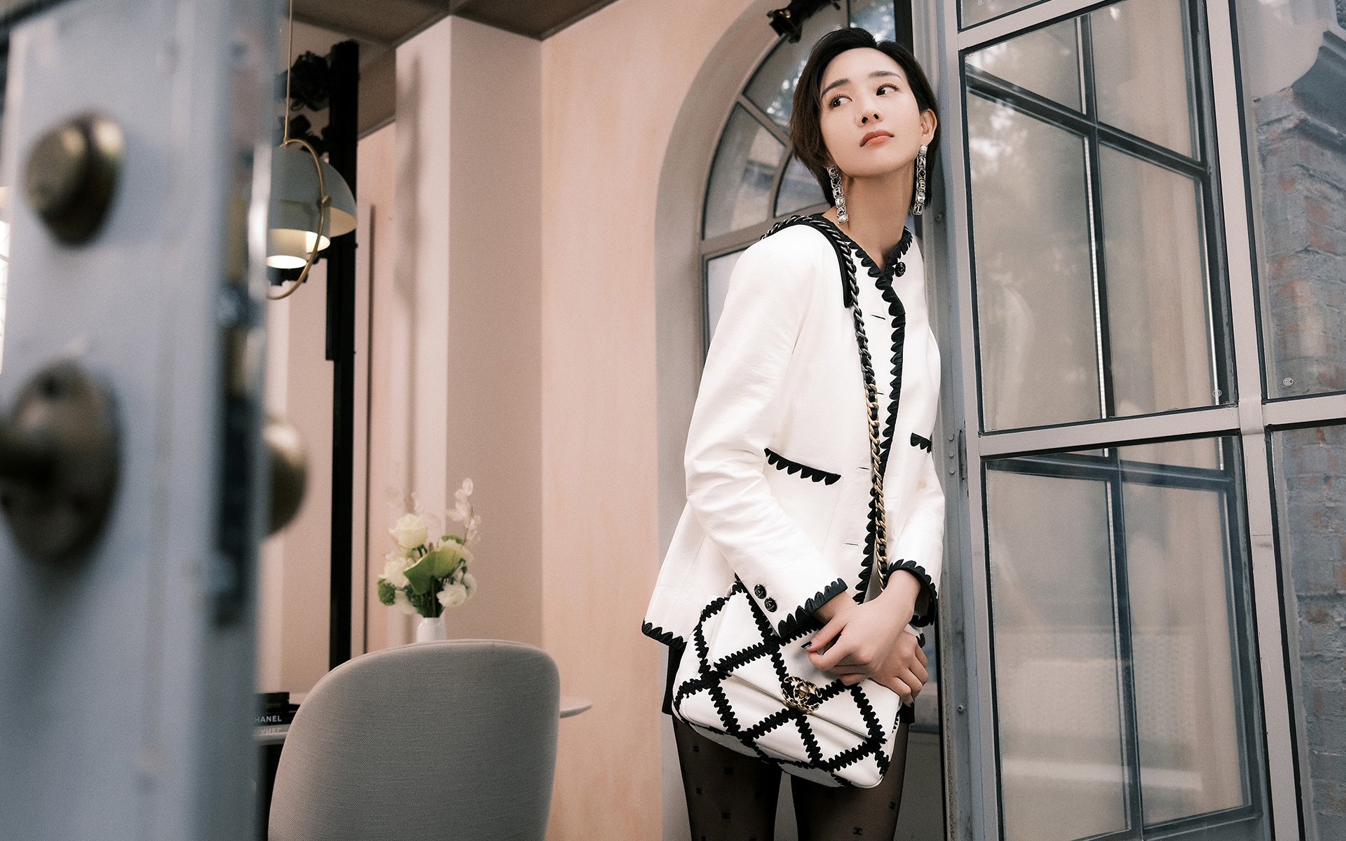 世界青少年水上滑板锦标赛震撼来袭，水上滑板初学者开始怎么练