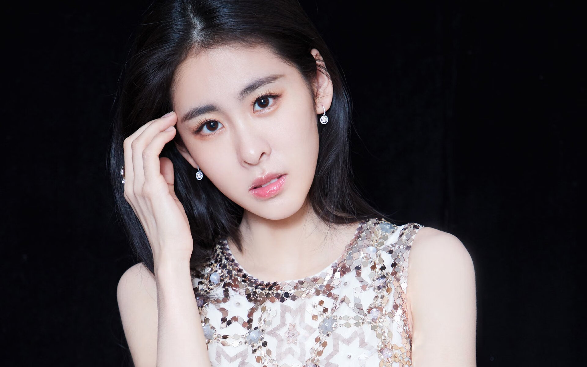 中乙球队与地方广播合作共同推广比赛内容